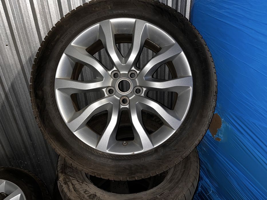 Range Rover 20” Koła z oponami zimowymi Nokian