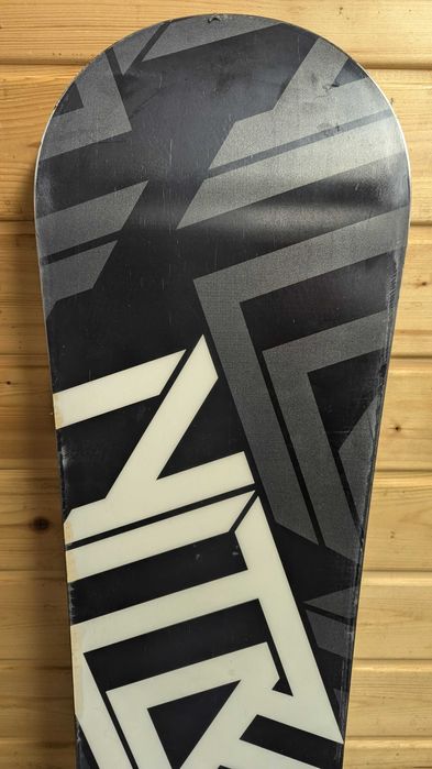 Deska snowboardowa NITRO SHIELD WIDE 157 cm + WIĄZANIA (424)