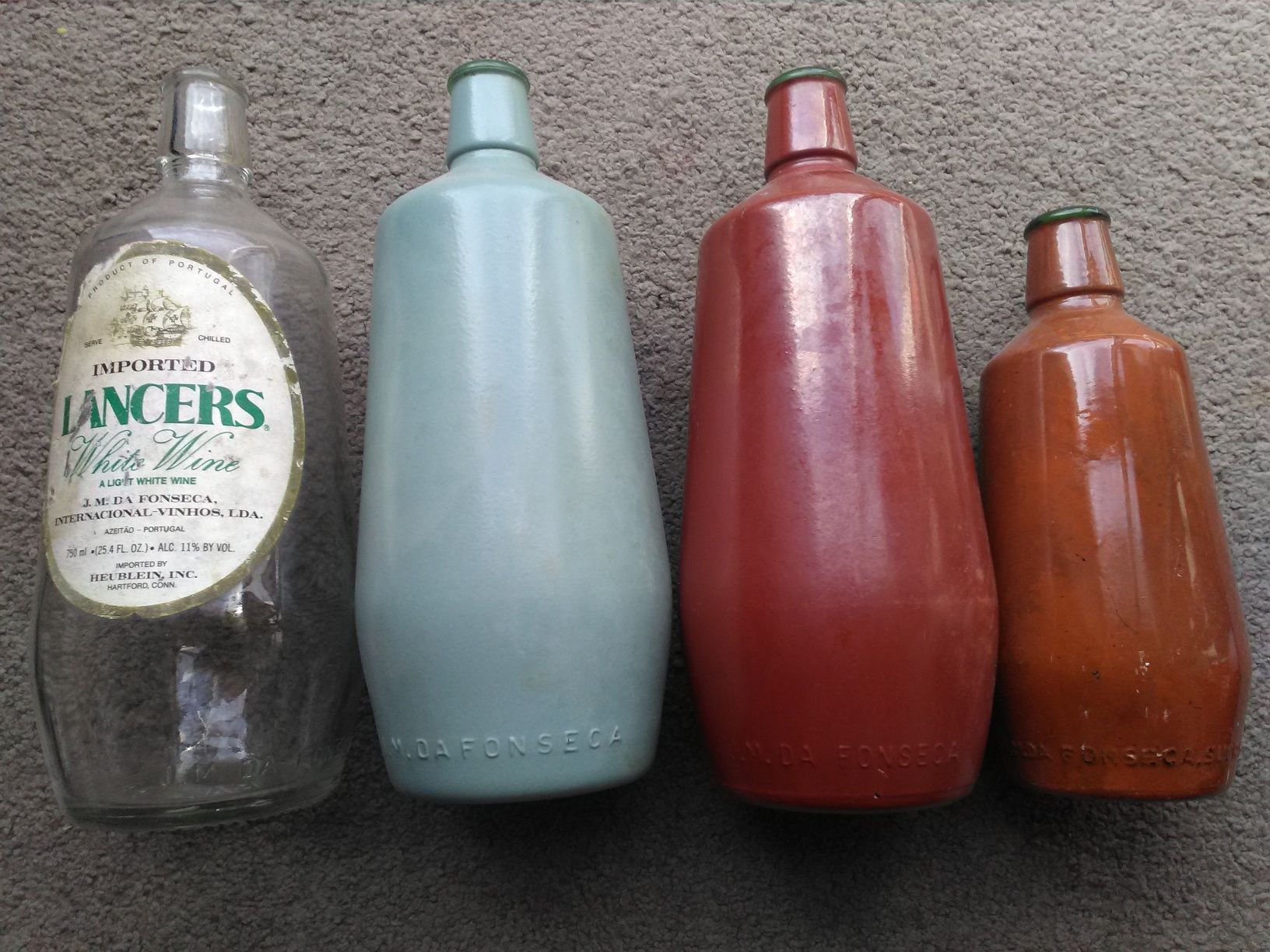 Garrafas antigas diversas