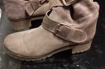 Botas camurça bejes