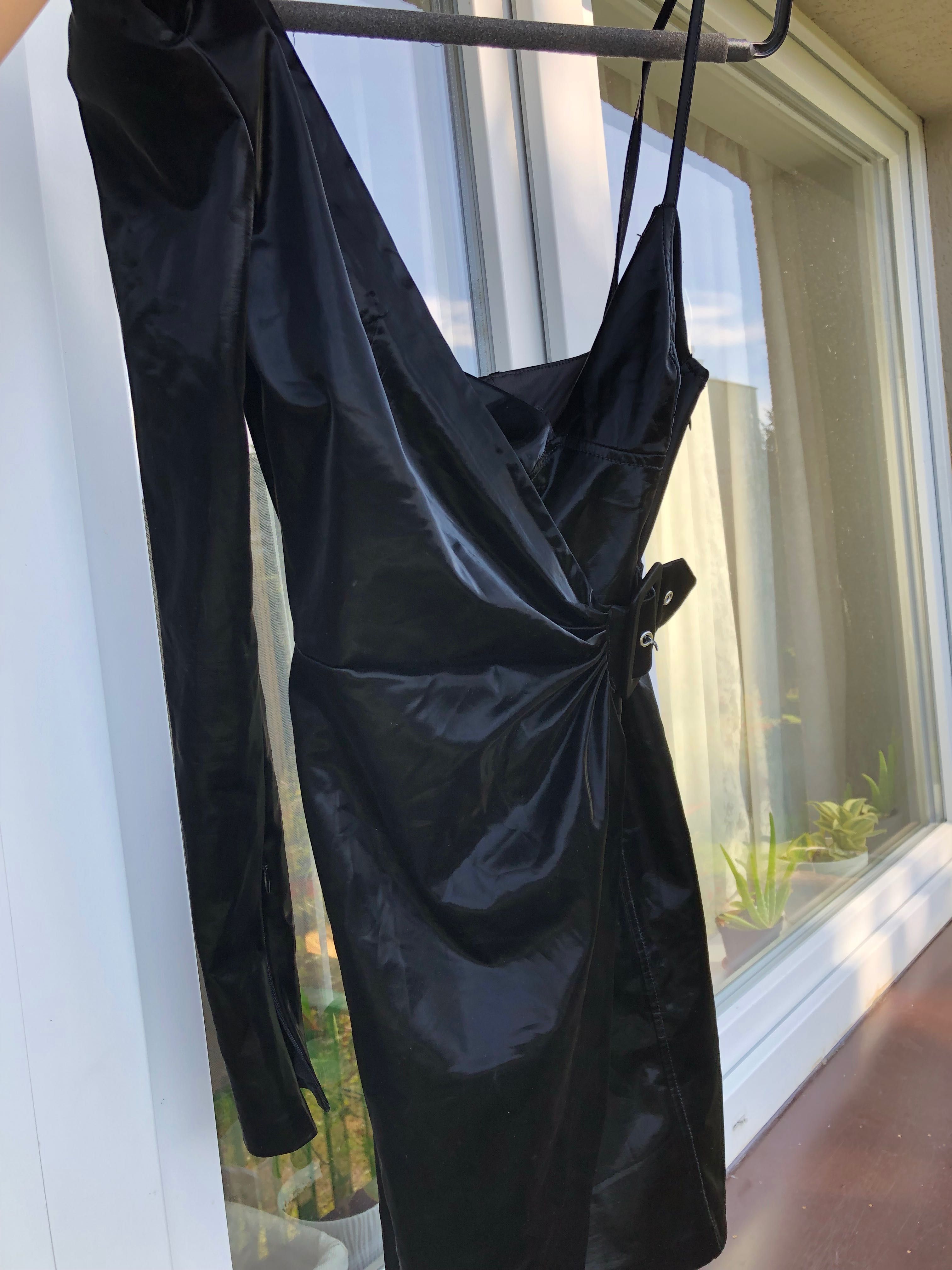 Bershka show up sukienka lateks eco skora