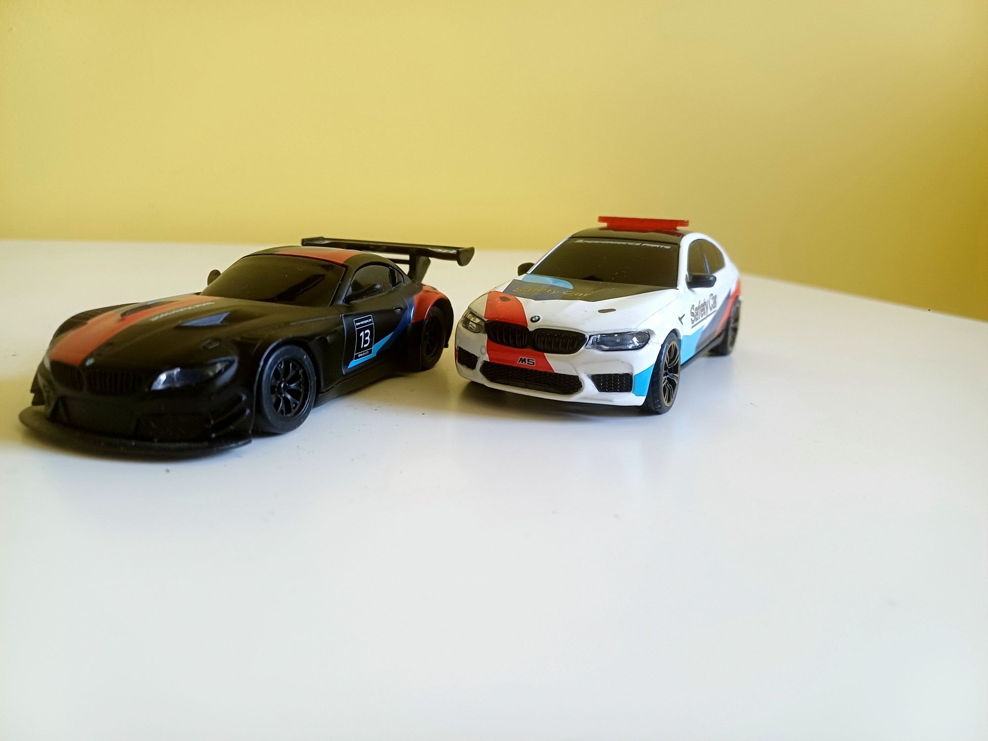 Zdalnie sterlowane BMW z kolekcji shell