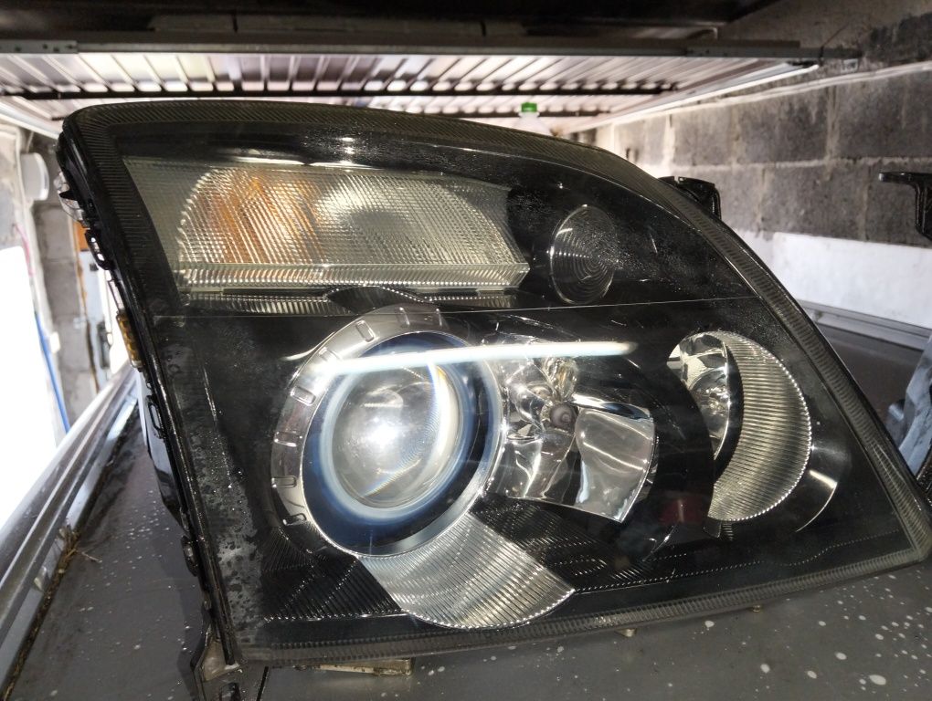 Reflektory Bi Xenon skrętne Opel Vectra C