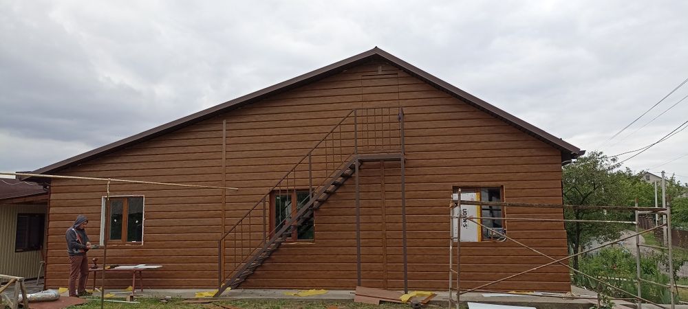 Дахи, перекриття дахів, нові дахи.