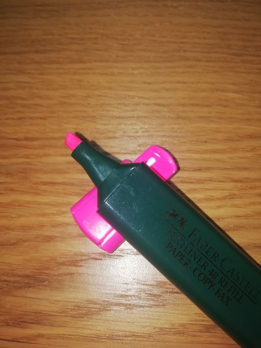 Material Escolar - Lapiseira/Marcador/Tesoura