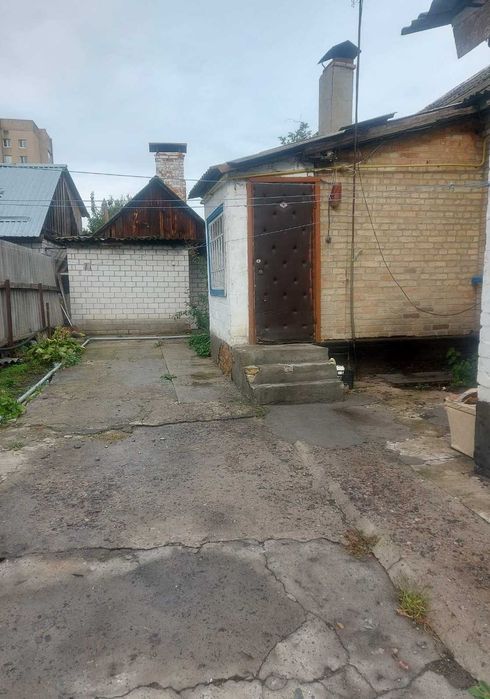 Продам частину будинку по вул.Припортова (поряд з бульв. Шевченка)