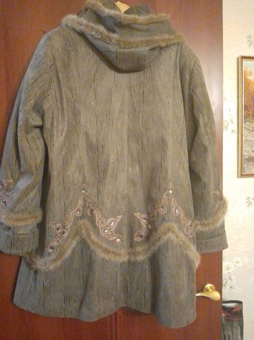 Універсальна тепла куртка жіноча