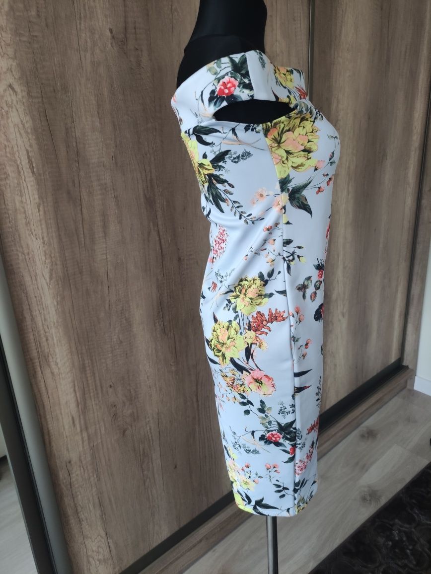 Sukienka nowa boohoo M 38 10 L 40 12 w kwiaty opadające ramiona hiszpa