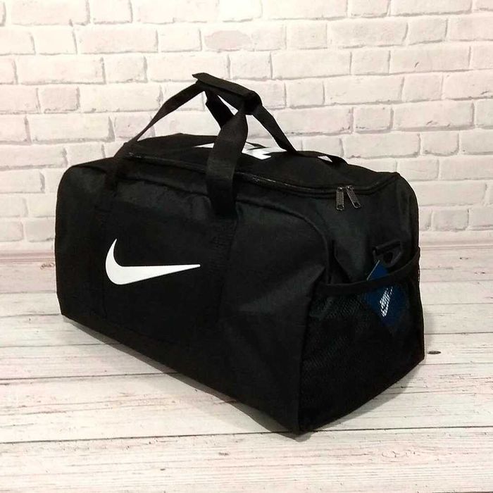 Спортивна дорожня сумка Nike / Найк чорна, для спорту, залу, тренувань