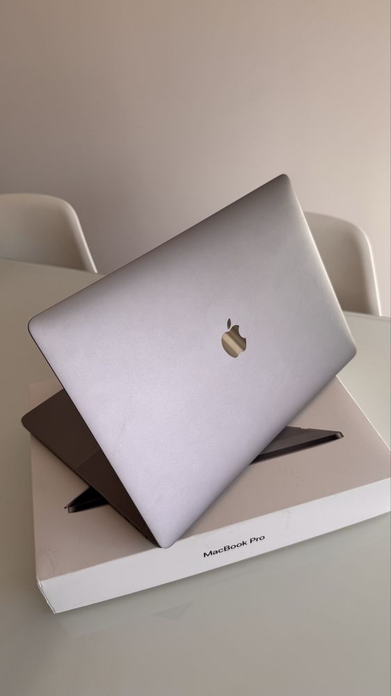 Macbook pro 15’ 4T memória - 2019