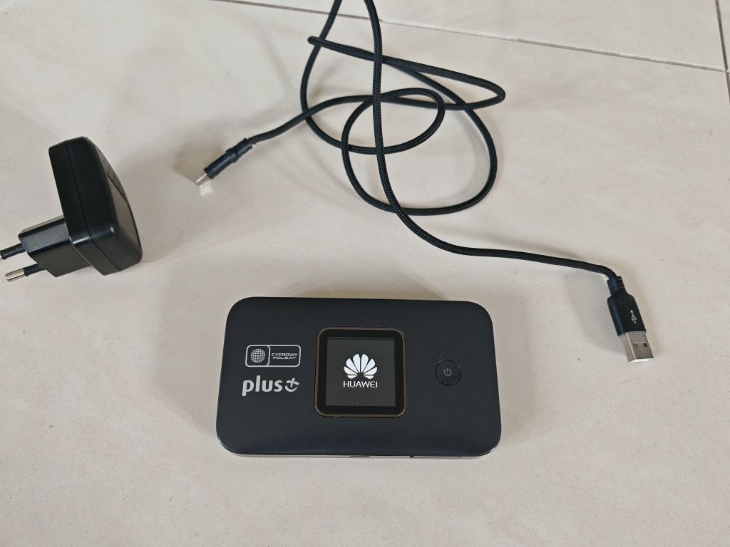 Router mobilny z antenami zewnętrznymi bezprzewodowy wifi na kartę SIM