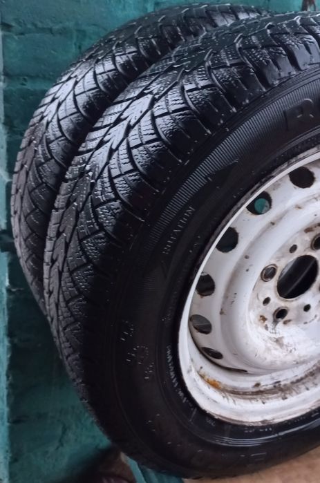 Резина 2022р. на дисках R13/175/70 зима і лто є 4×100