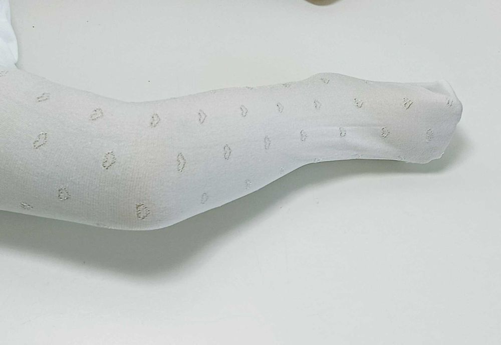 Bella Calze rajstopki białe serduszka rozmiar 6-12 miesięcy