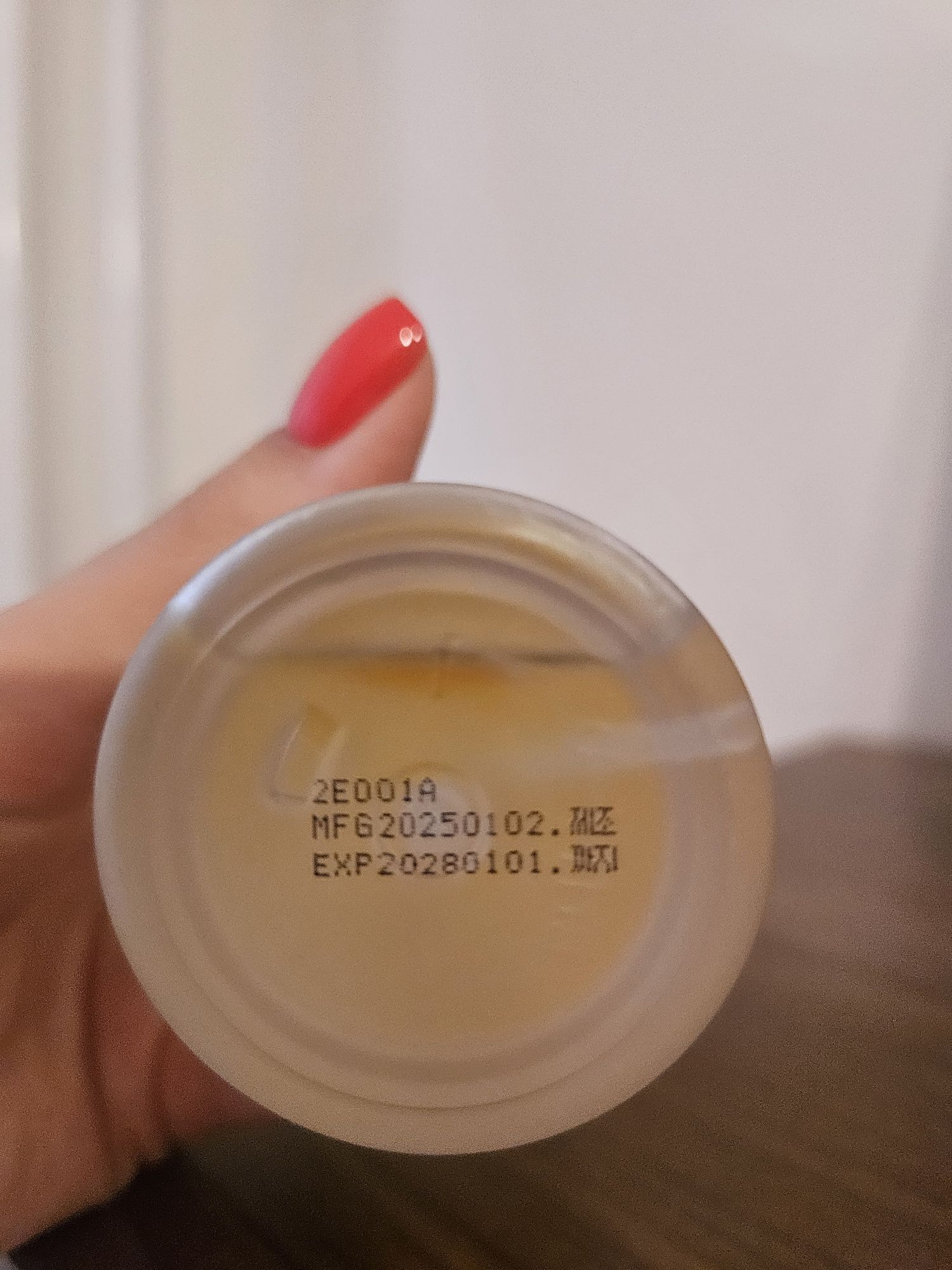 d'Alba Rozświetlająco-Nawilżajace Serum do Twarzy w Mgiełce - 100m