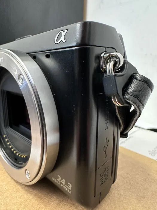 Aparat Sony Nex 7  z Obiektywem Sony 18-55 OSS (3.5-5.6) E-Mount