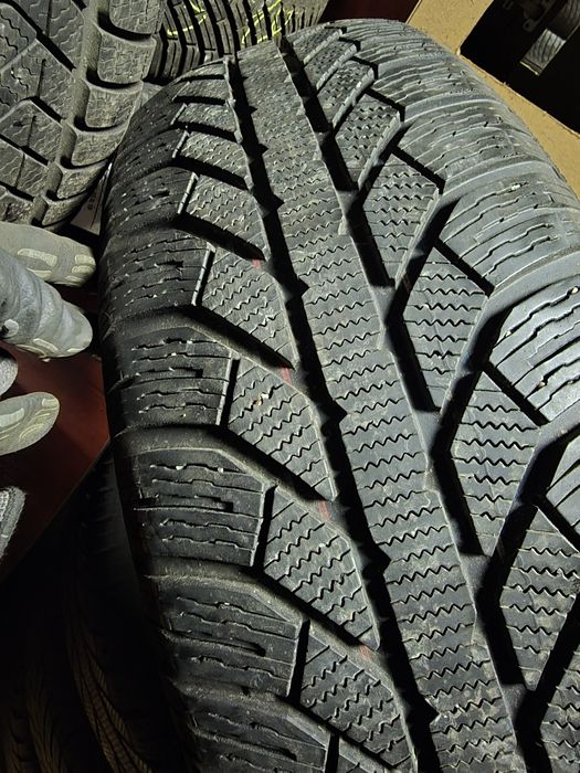 235/60R18 Semperit Master Grip 2