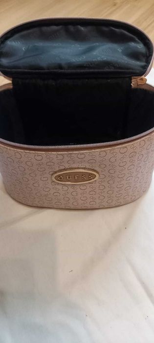 Kosmetyczka Travel "Guess" Pink