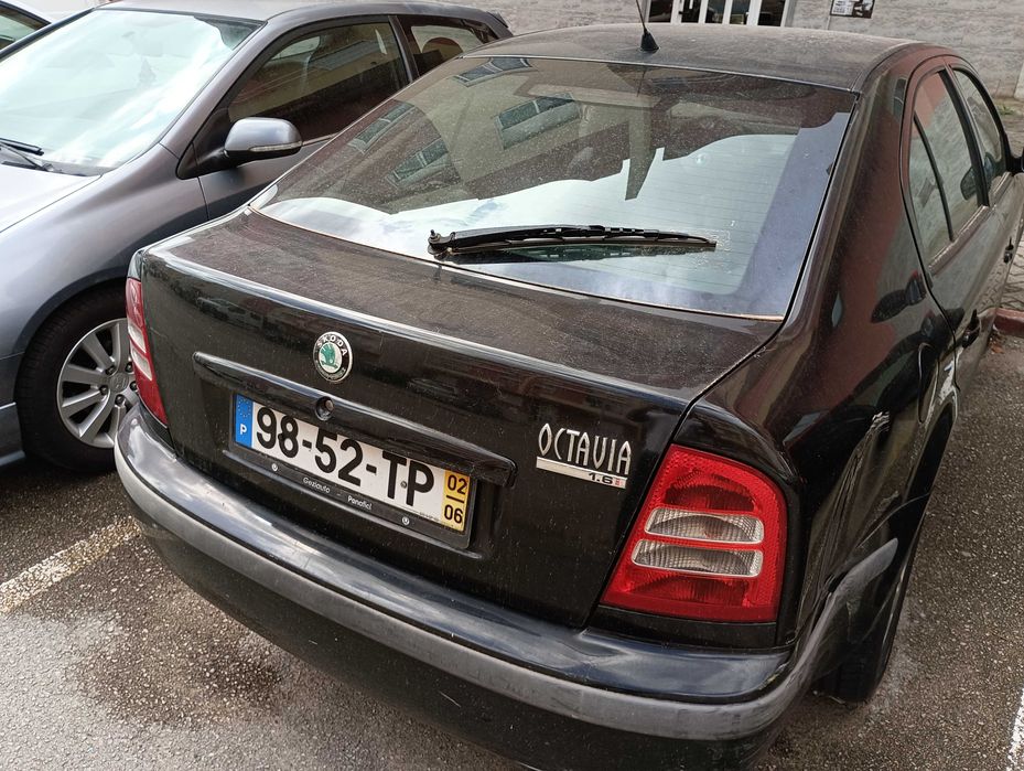 Carro para peças em boas condições