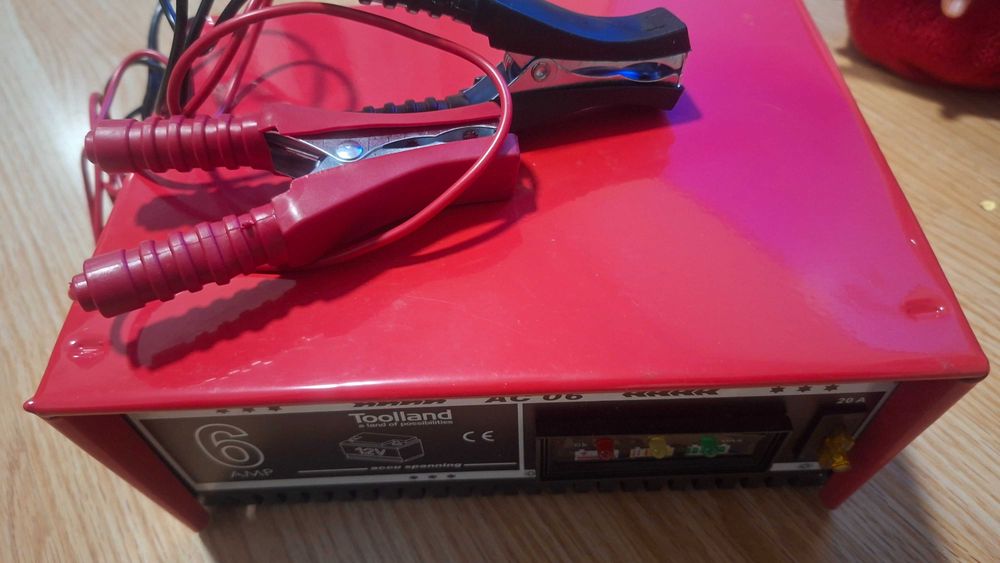 Carregador baterias 12V 6A