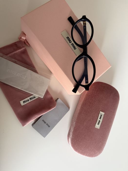 okulary korecyjne miu miu czarne