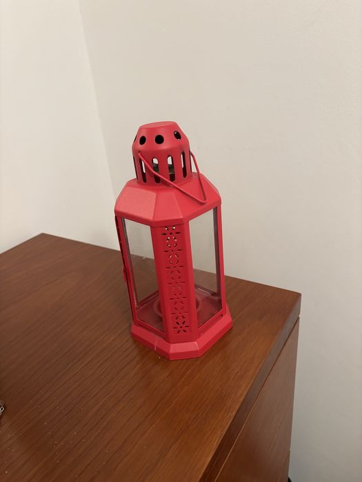 Lanterna vermelhz ikea