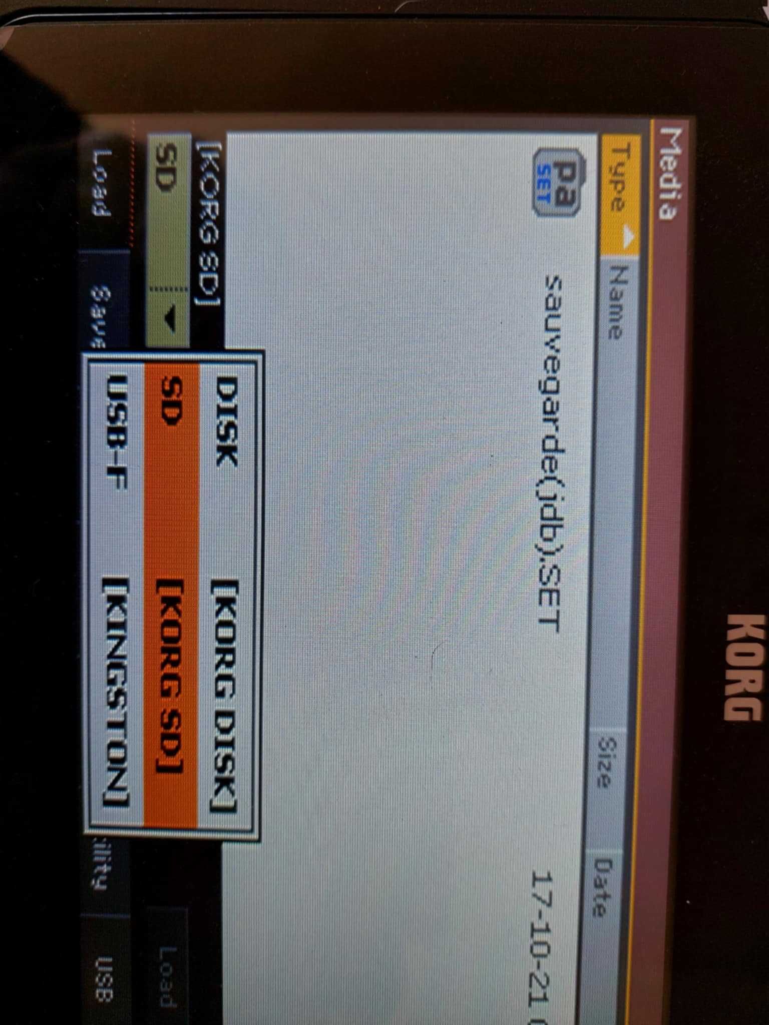 Korg PA 1000 Sem qualquer marca de uso