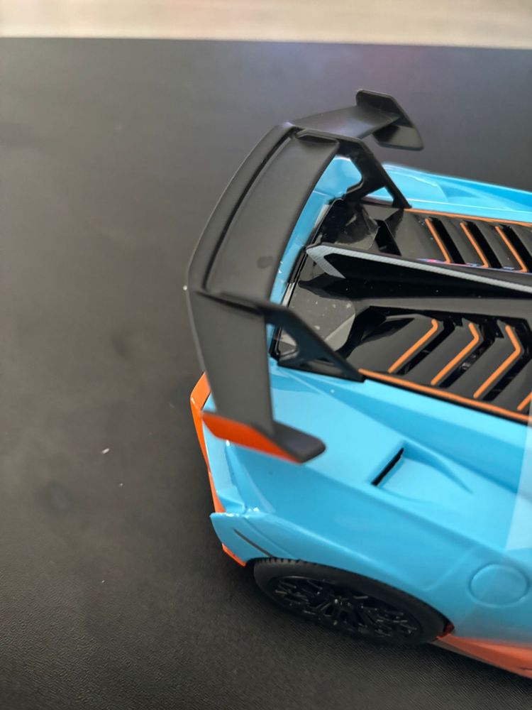Lamborghini Huracan STO telecomandado escala 1:14