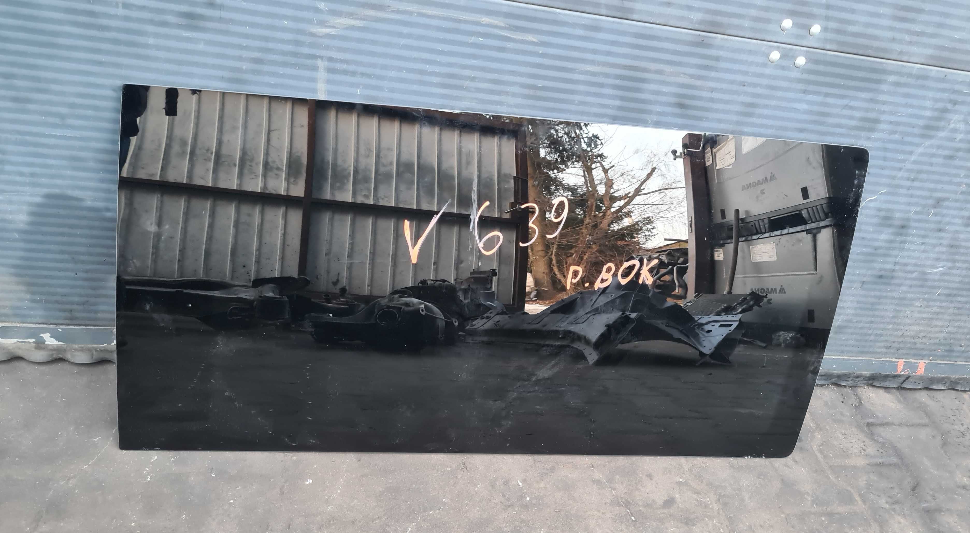 Mercedes Vito 639 szyba boczna drzwi przesuwnych prawa 08r