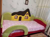 Дитяче ліжечко для україночки та українця