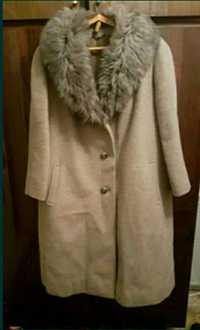 Продам  женское зимнее пальто