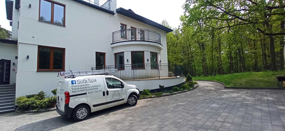 Profesjonalne mycie okien i przeszkleń dla firm, instytucji–bez smug!