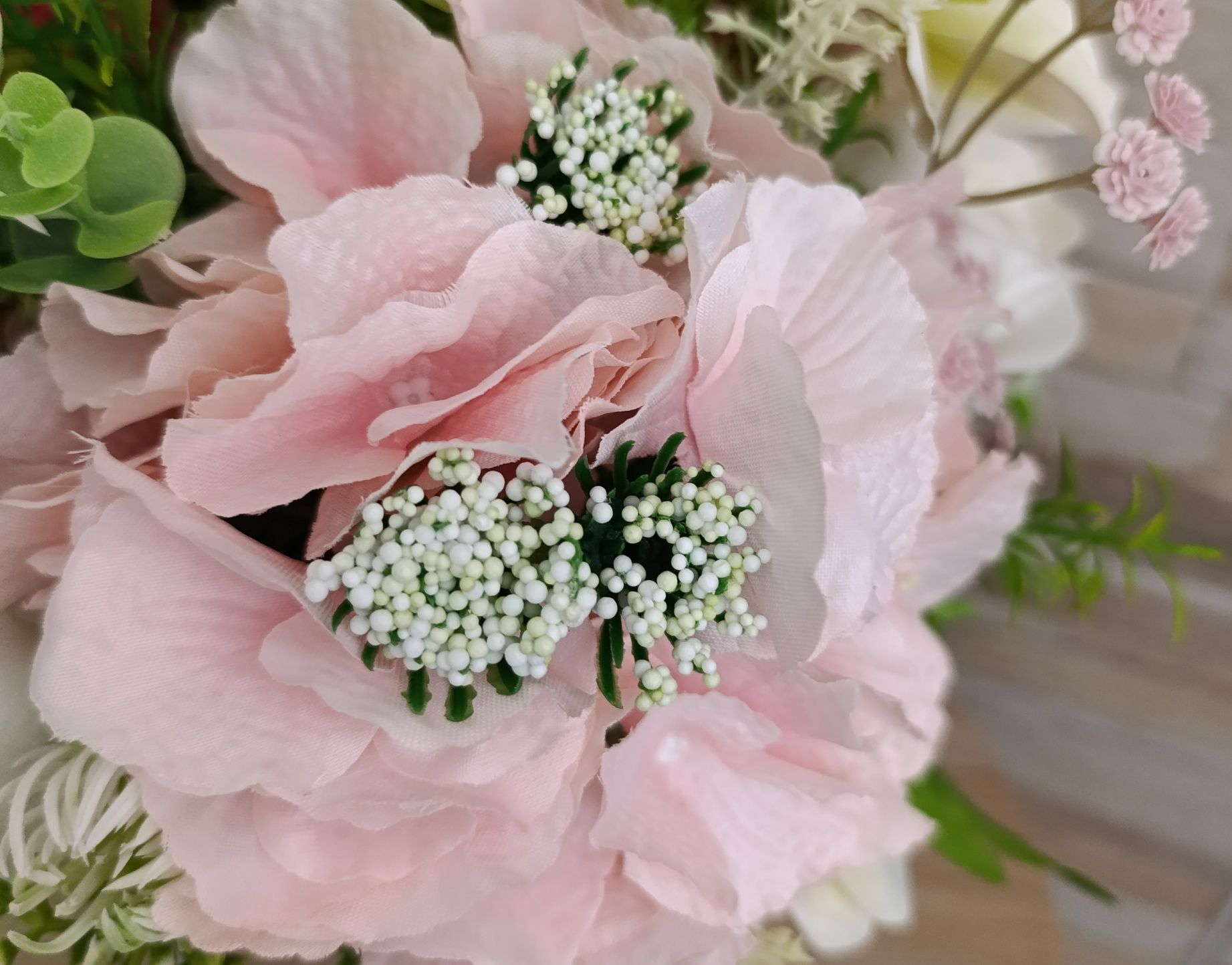 Srebrny flowerbox dekoracyjny. Elegancki prezent. Stroik do domu