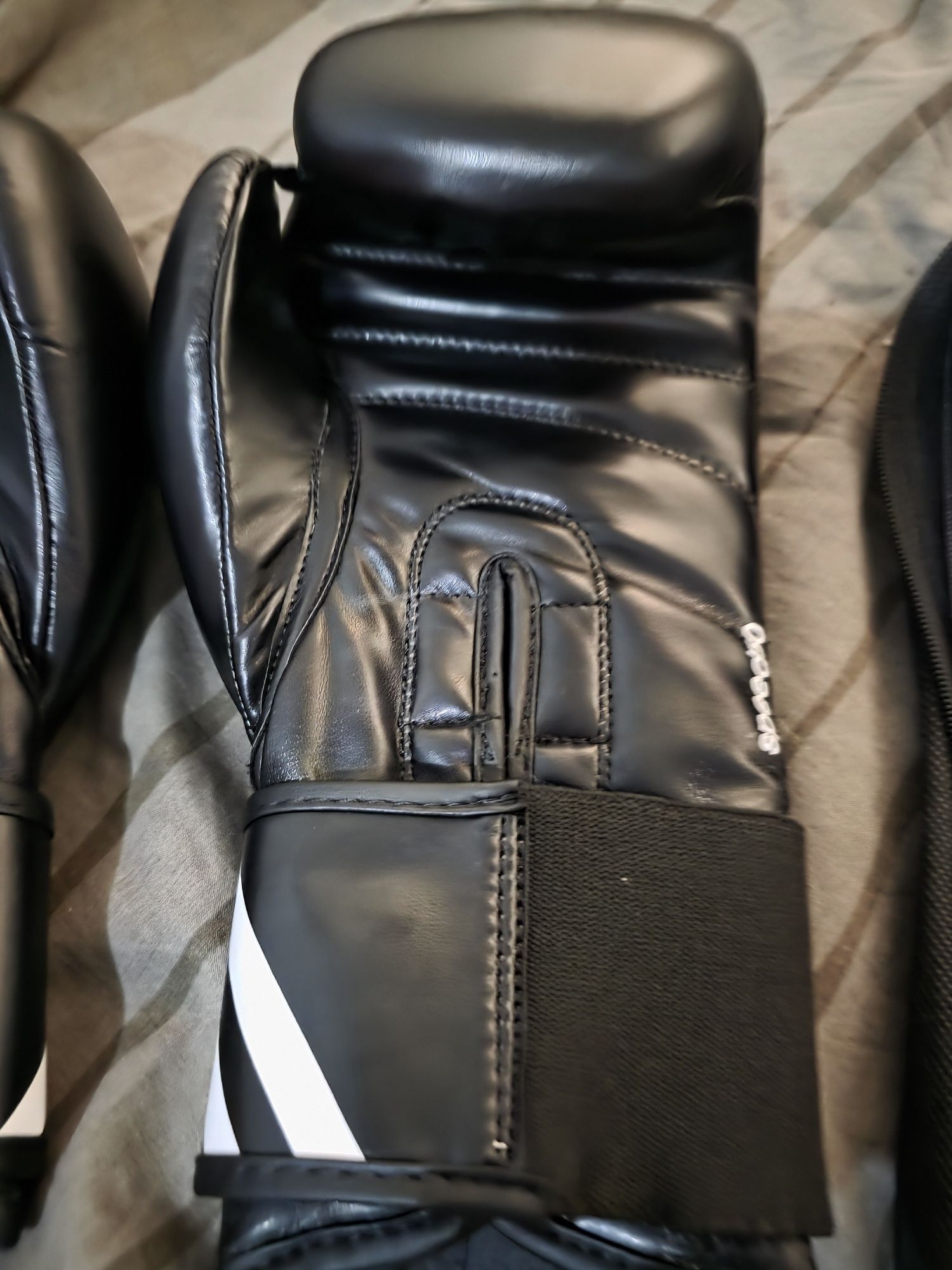 Adidas - Luvas de boxe 16-11 de criança