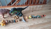 Dinozaury duże i mniejsze