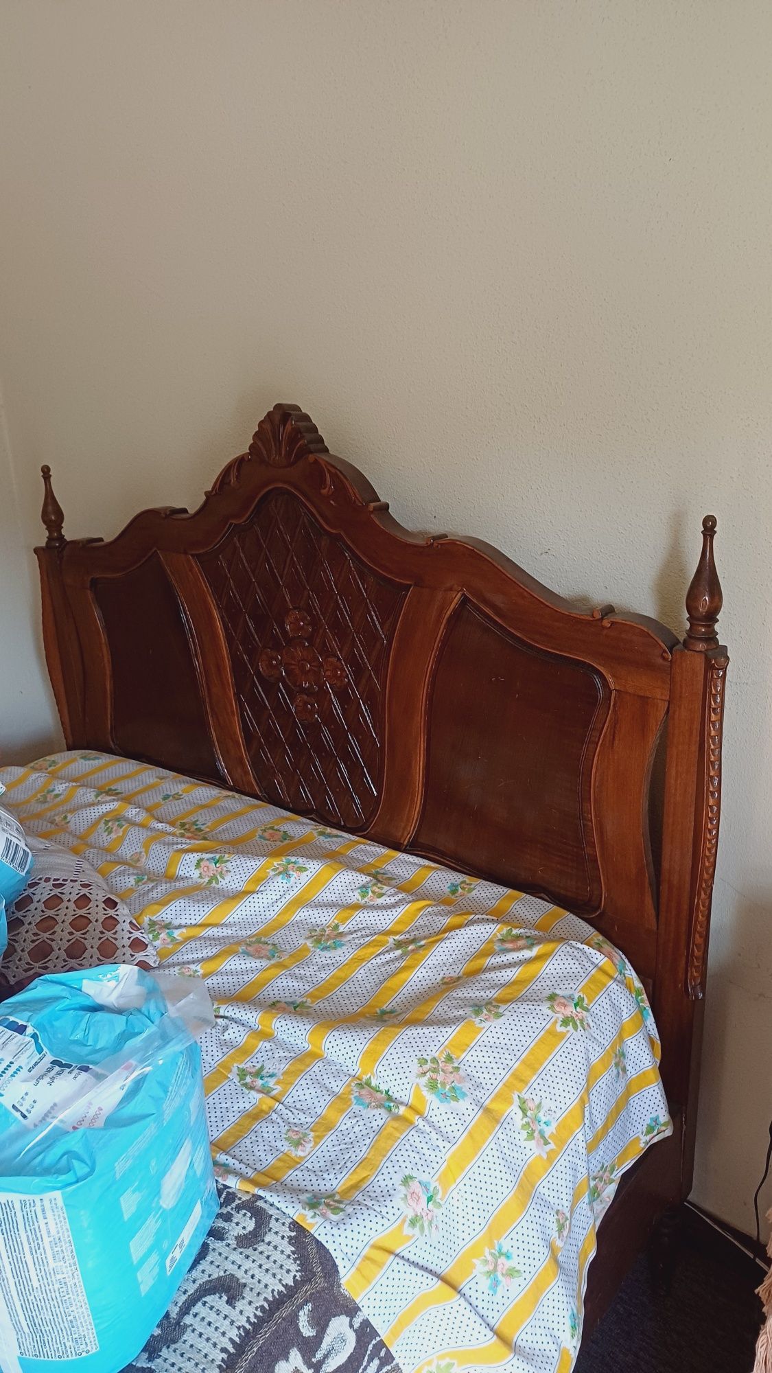 Mobilia de Quarto solteiro/corpo e meio
