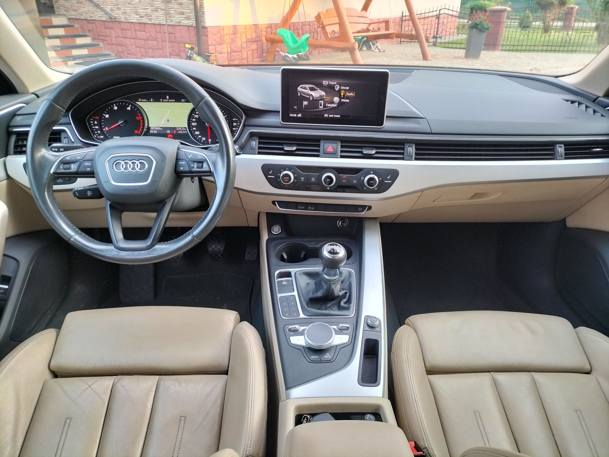 Audi A4 B9 2.0Tdi 150KM Super stan