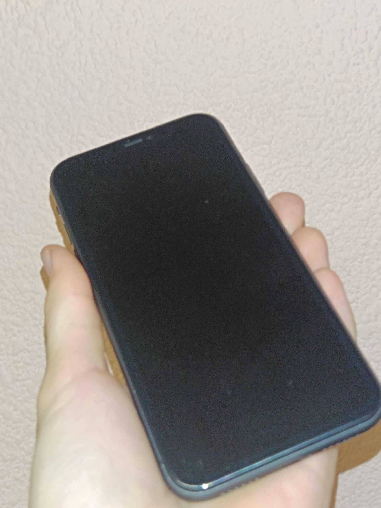 iPhone 11 iCloud lock