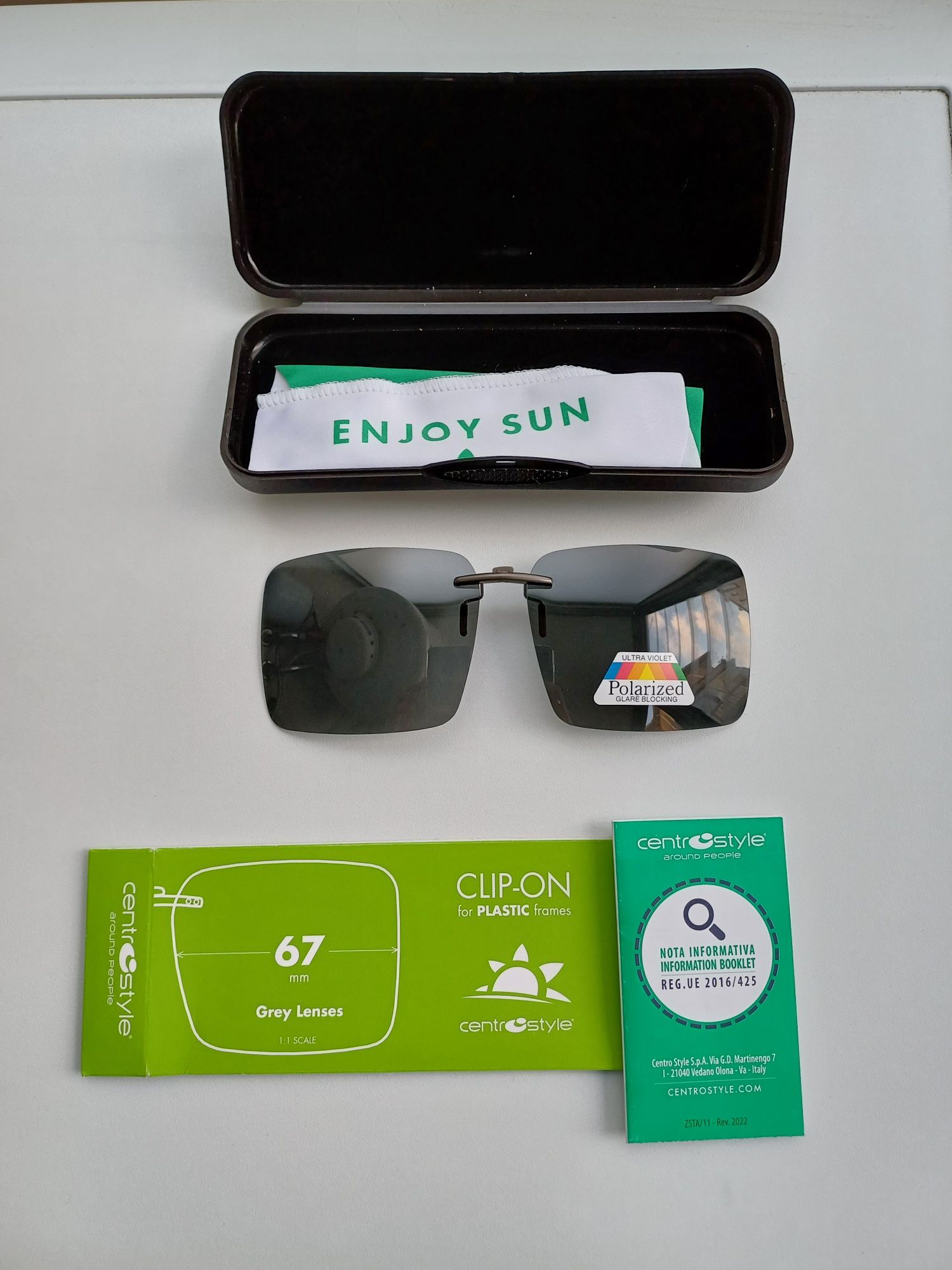 Óculos de sol clip-on, para aplicar sobre óculos normais - NOVOS
