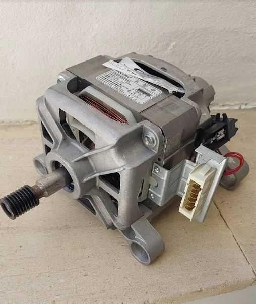 Candy CS1272D3/1-S - Motor e algumas peças  - máquina lavar roupa