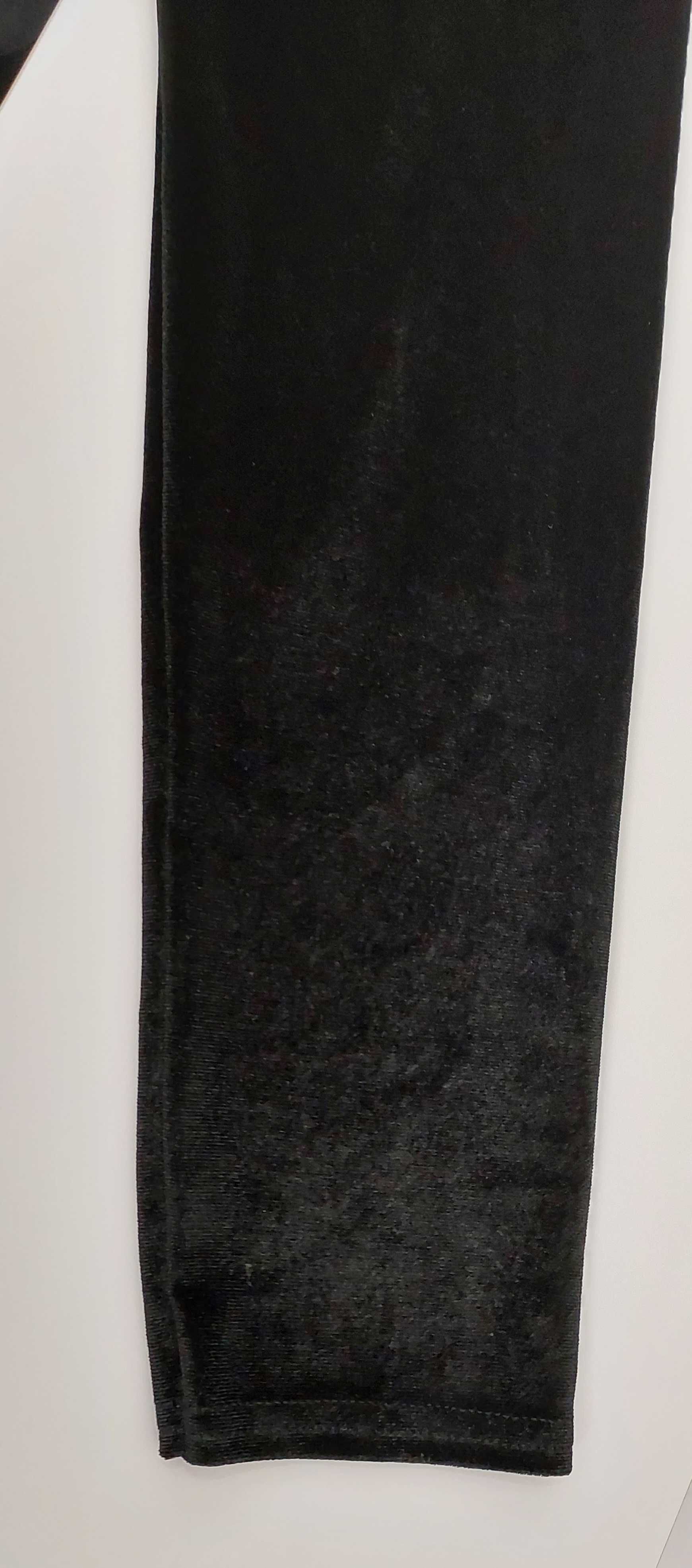 Welurowy czarny kombinezon IN THE STYLE, R. 2XL
