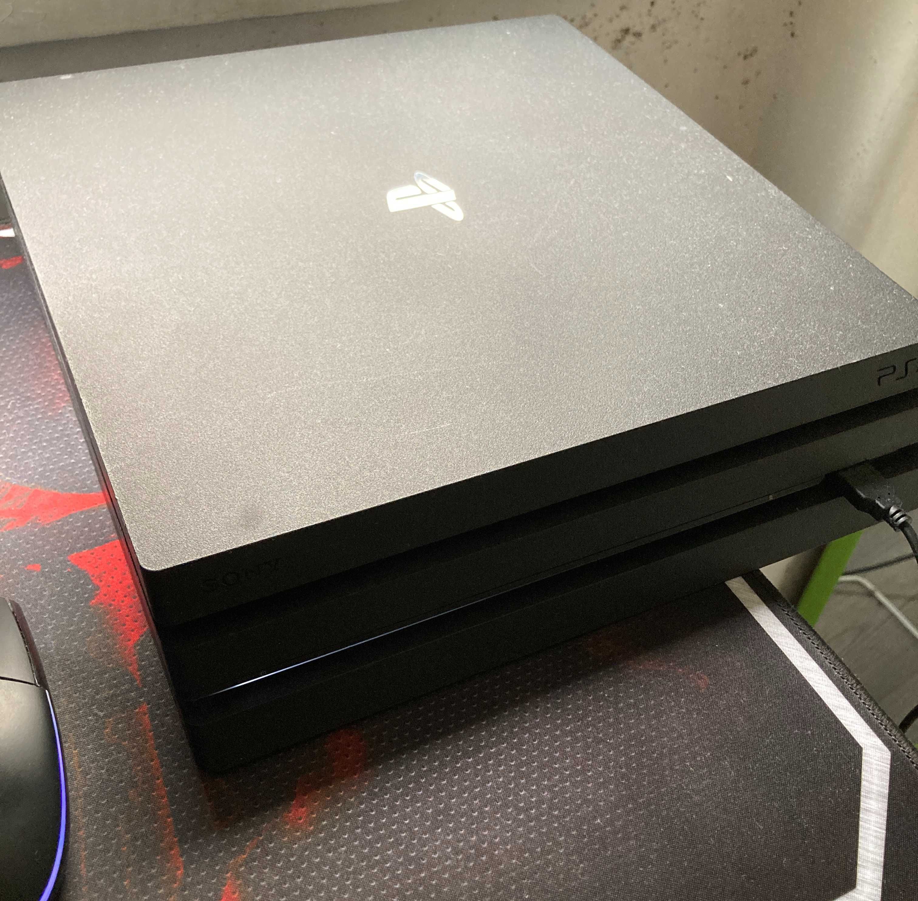 PS4 PRO 2TB + 2 comandos - playstation 4