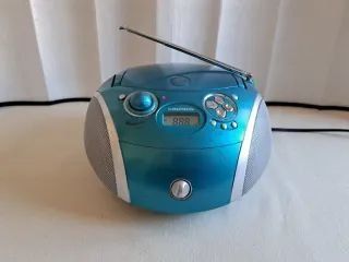 Radioodtwarzacz Grundig RCD 1445 FM CD USB LCD