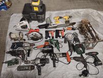 Narzędzia  DeWalt Fein Bosch Stabila Metabo Elma Celma Holz-Her Black