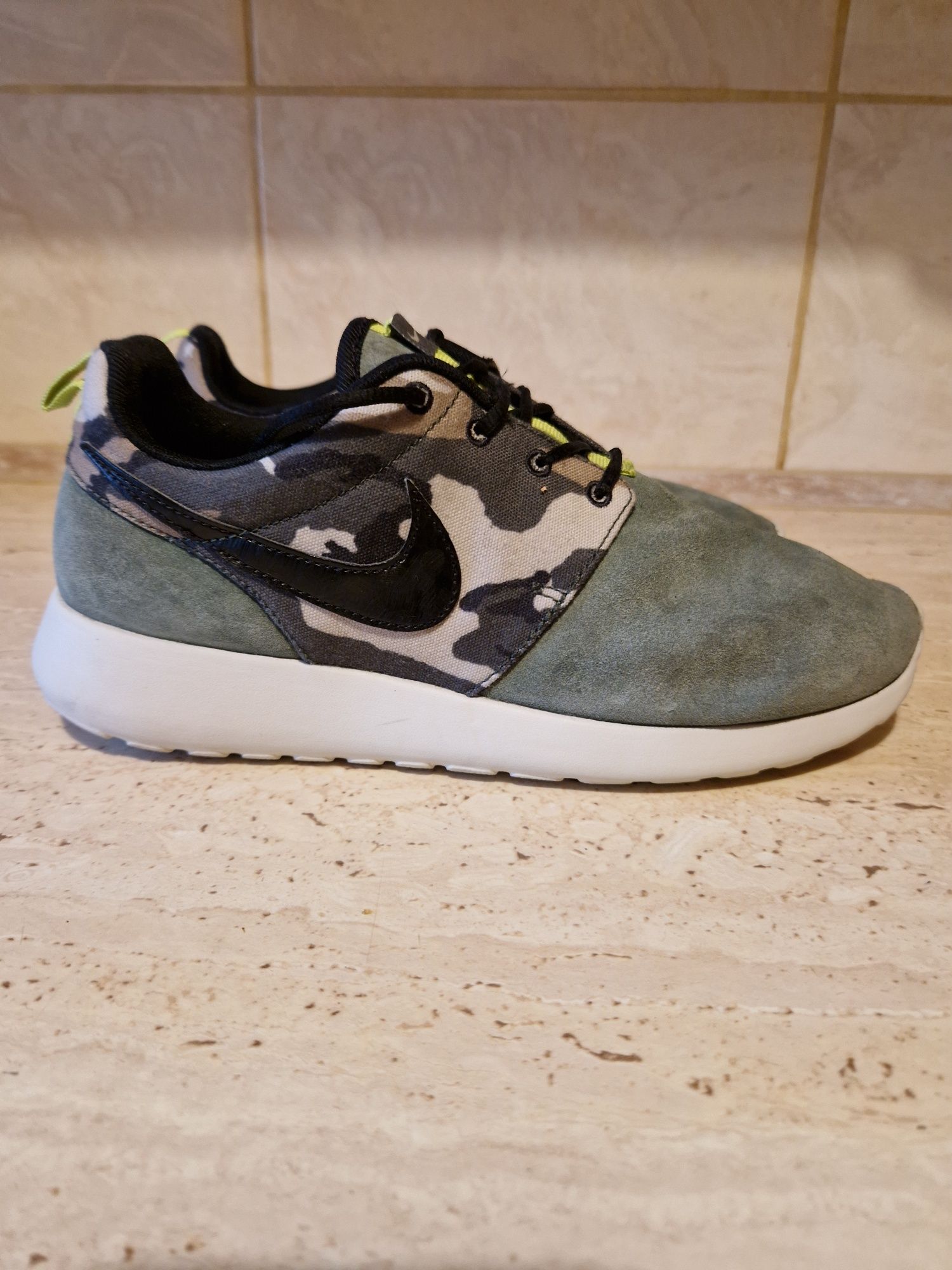 Buty Nike roshe run kaki militaire r 40
