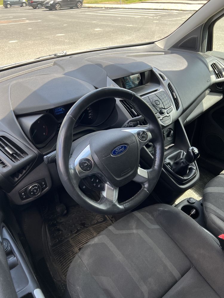 Ford Transit Connect 1.6tdci,3 lugates.