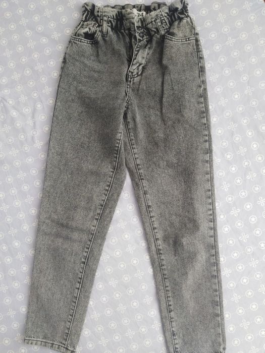 Жіночі джинси мом.