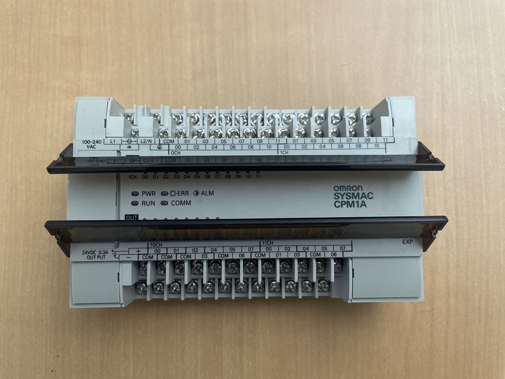 OmRon SYSMAC CPM1A (Automato PLC