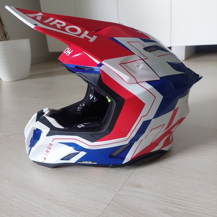 Capacete Airoh Twist 3