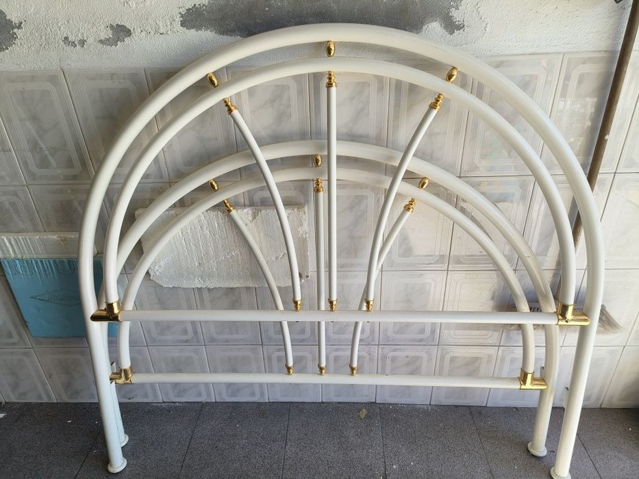 Cama de Ferro de Casal