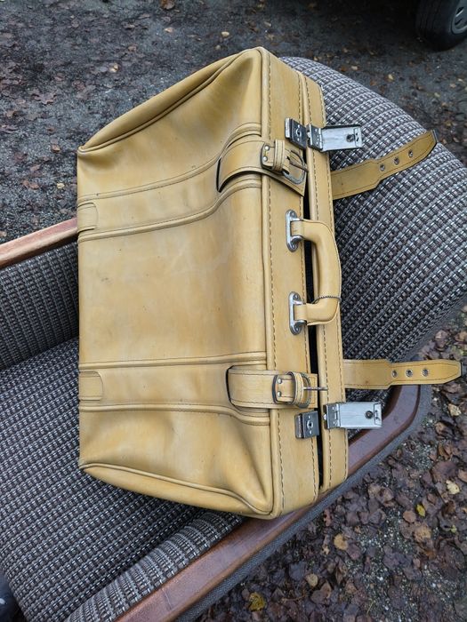 Zabytkowa walizka skóra 60x42x18cm